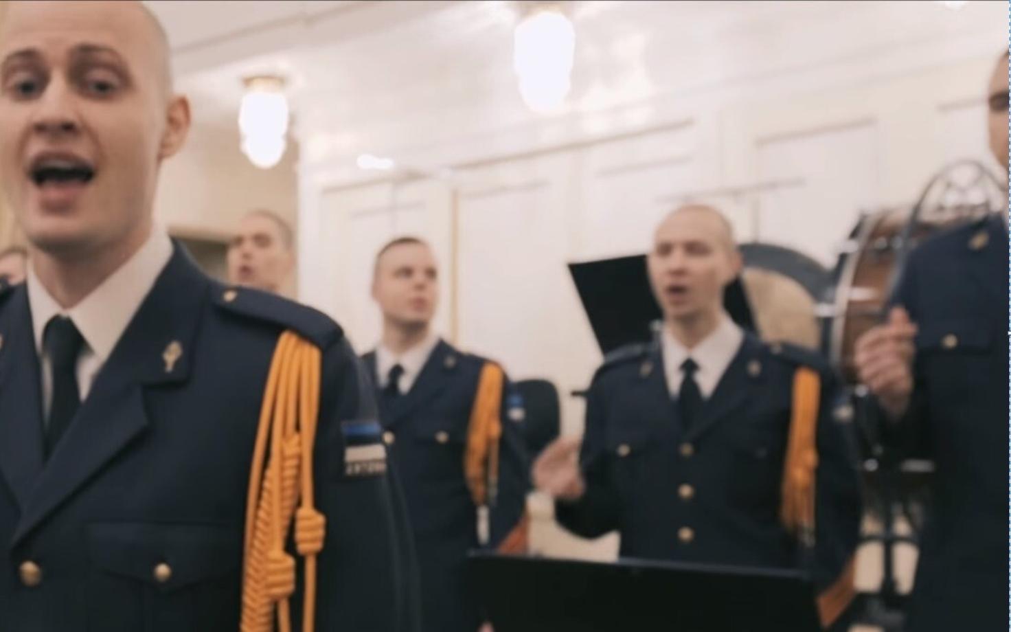 Kaitseväe naistepäevatervitus