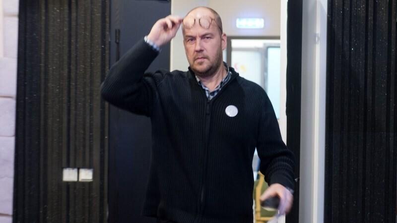 Артур Тальвик разместил рекламу на своем личном автомобиле.