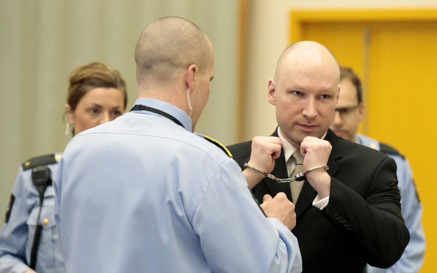 Anders Behring Breivik 16. märtsil kohtu ees