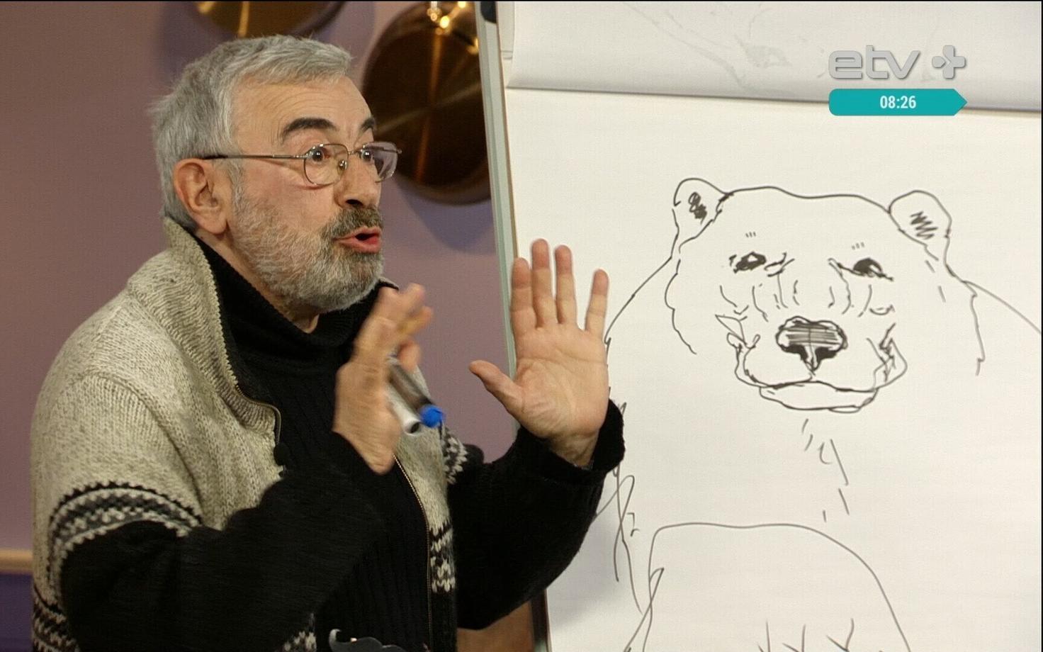 Алексей Туровский рисует белого медведя в эфире ETV+.