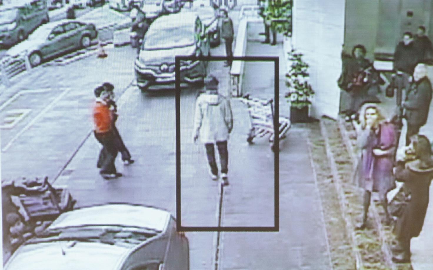 Valvekaamera video Brüsseli lennujaama kolmandast kahtlustatavast.