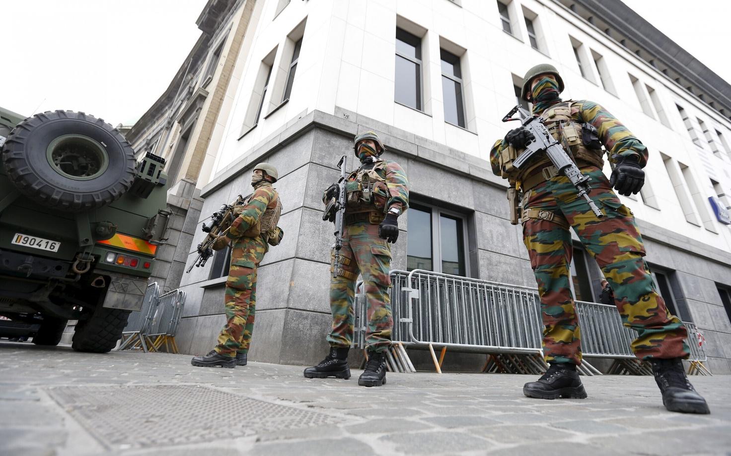 Belgia sõdurid Brüsseli Molenbeeki linnaosas.