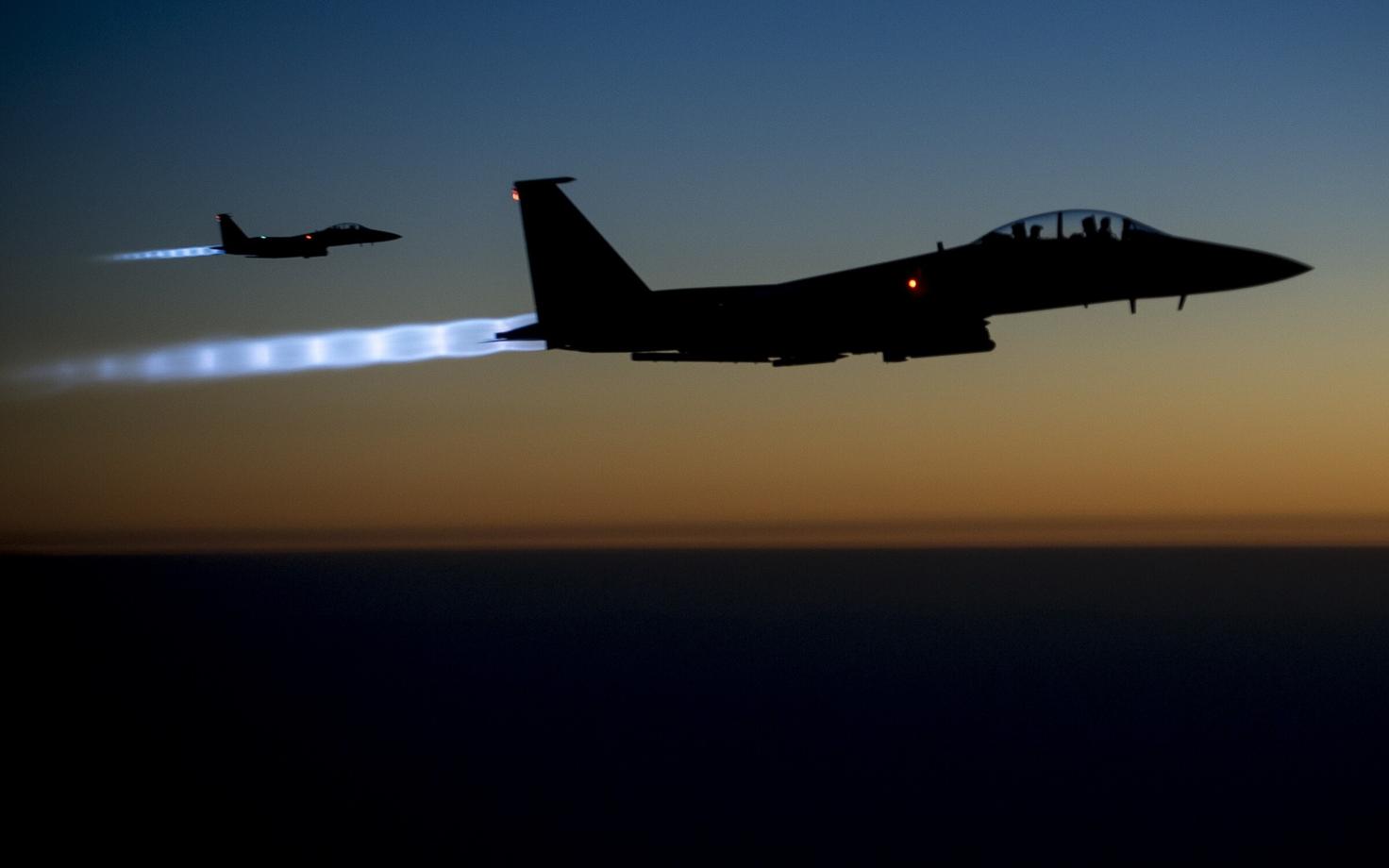 USA sõjalennukid F-15.