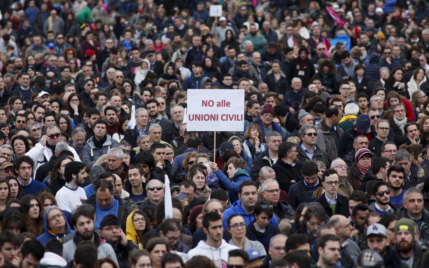 Kooseluseaduse vastane Itaalia parlamendi ees toimunud toetusdemonstratsioonil