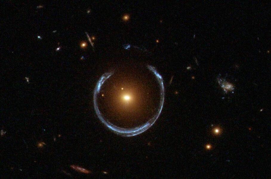 Leitud gravitatsioonilääts