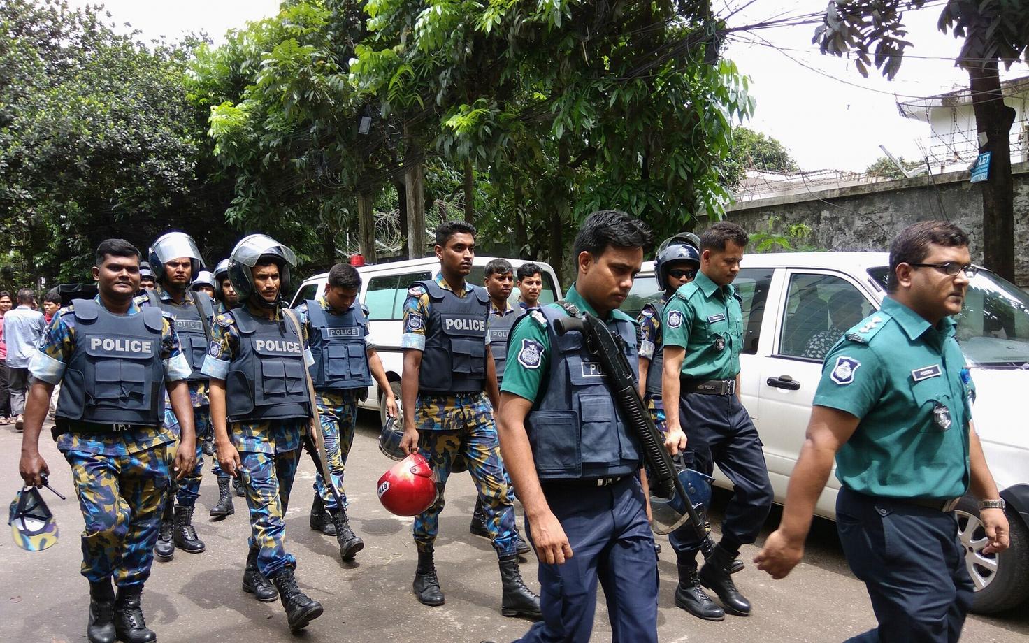 Bangladeshi politseinikud.