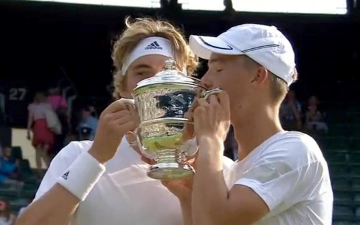 Kenneth Raisma (paremal) ja kreeklane Stefanos Tsitsipas
