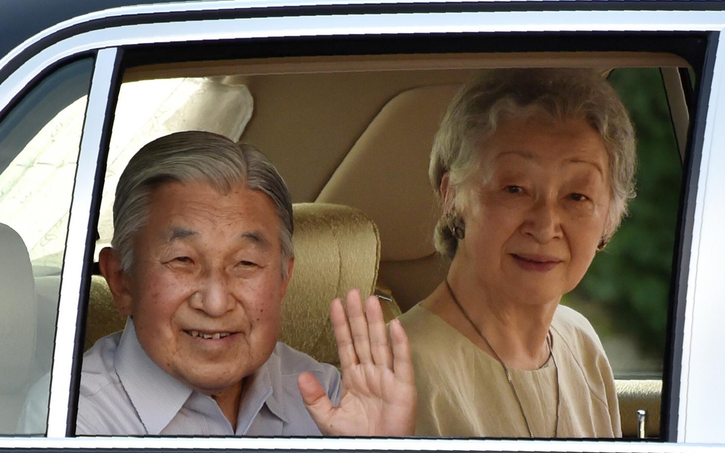 Keiser Akihito ja tema abikaasa Michiko.