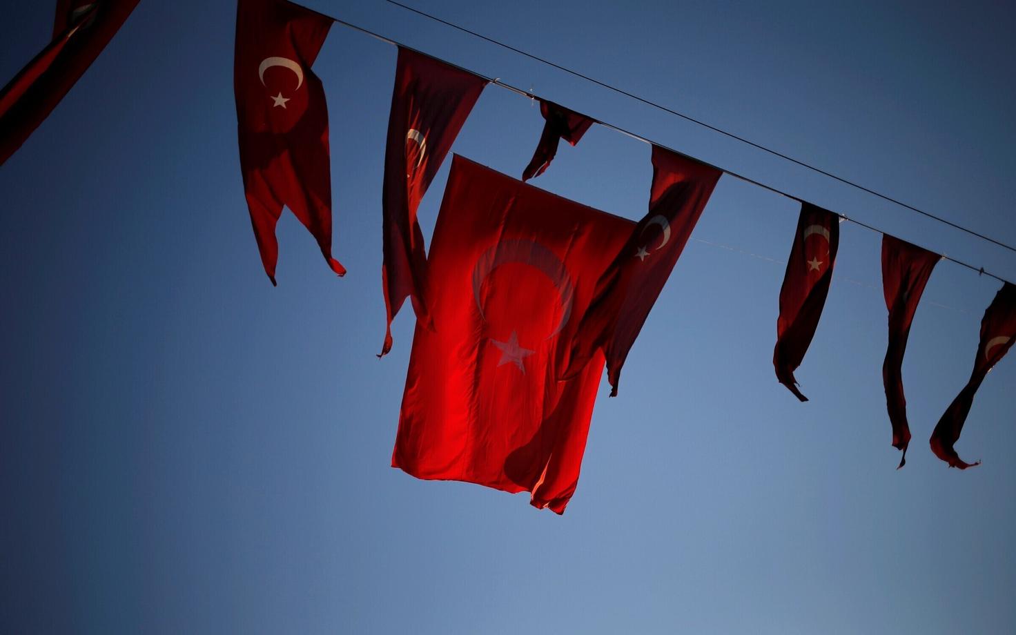 Türgi lipud Istanbulis.