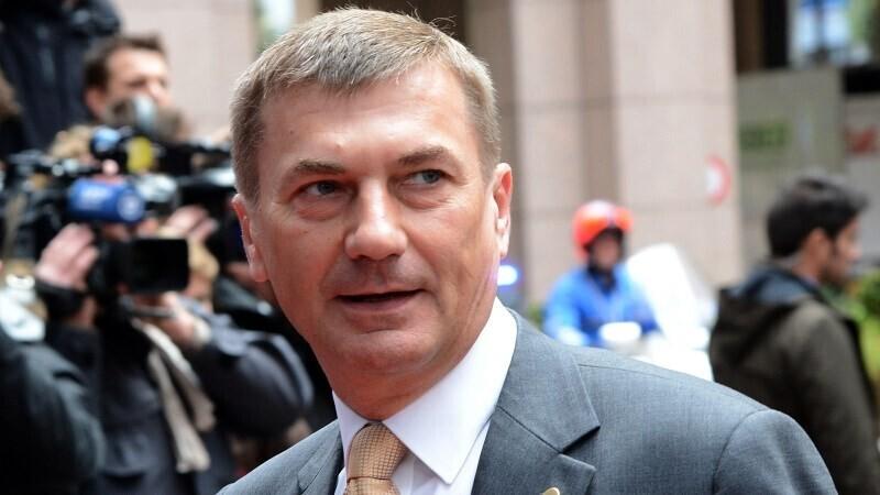 Андрус Ансип призвал Эстонию поторопиться.