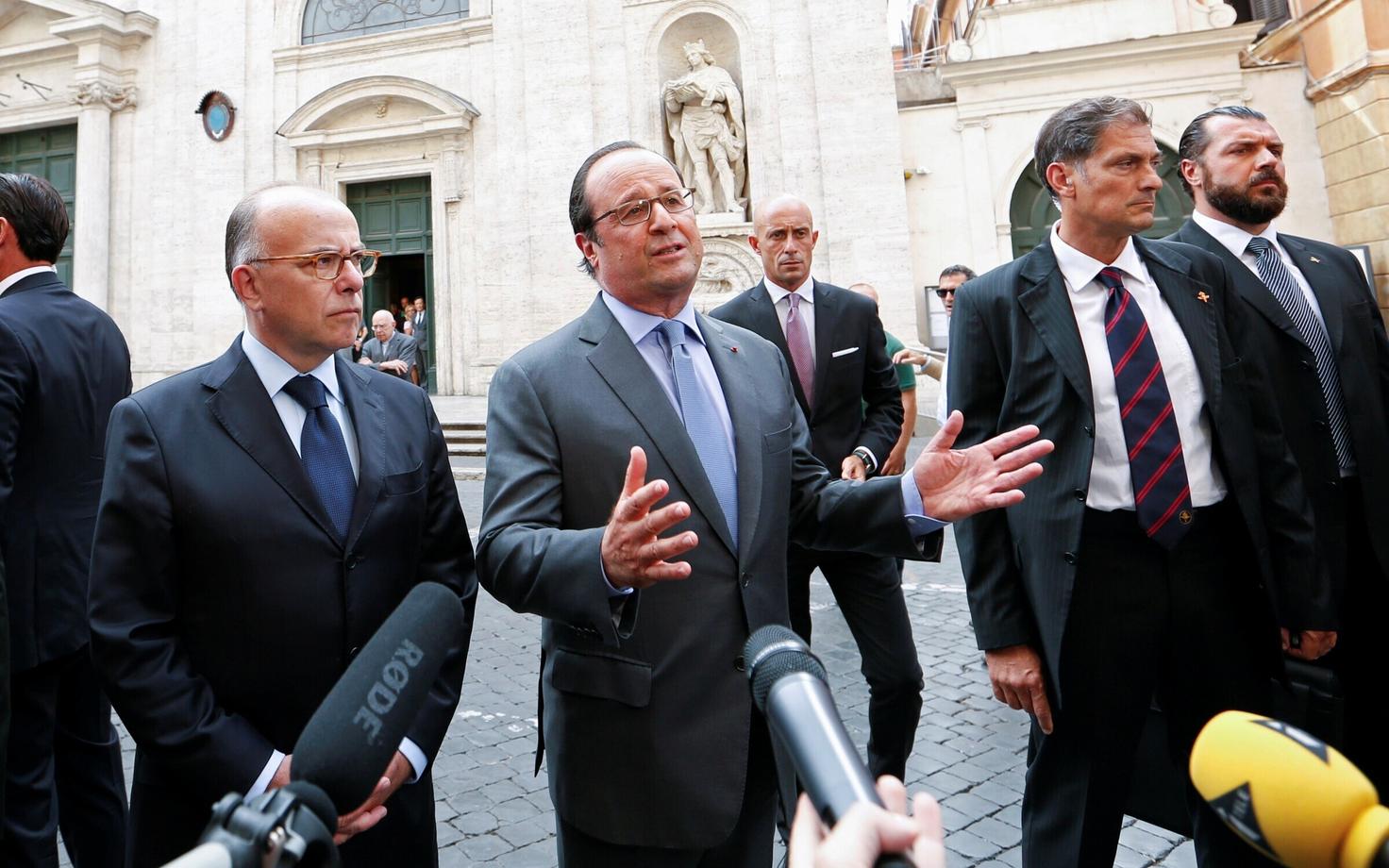 Francois Hollande (keskel) kolmapäeval Itaalias Roomas.