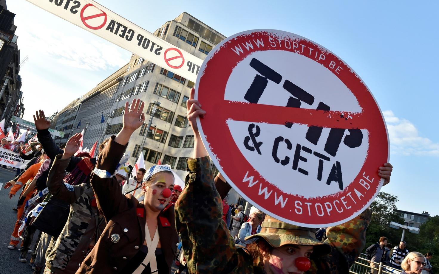 Tuhanded inimesed avaldasid Brüsselis meelt TTIP ja CETA vastu.