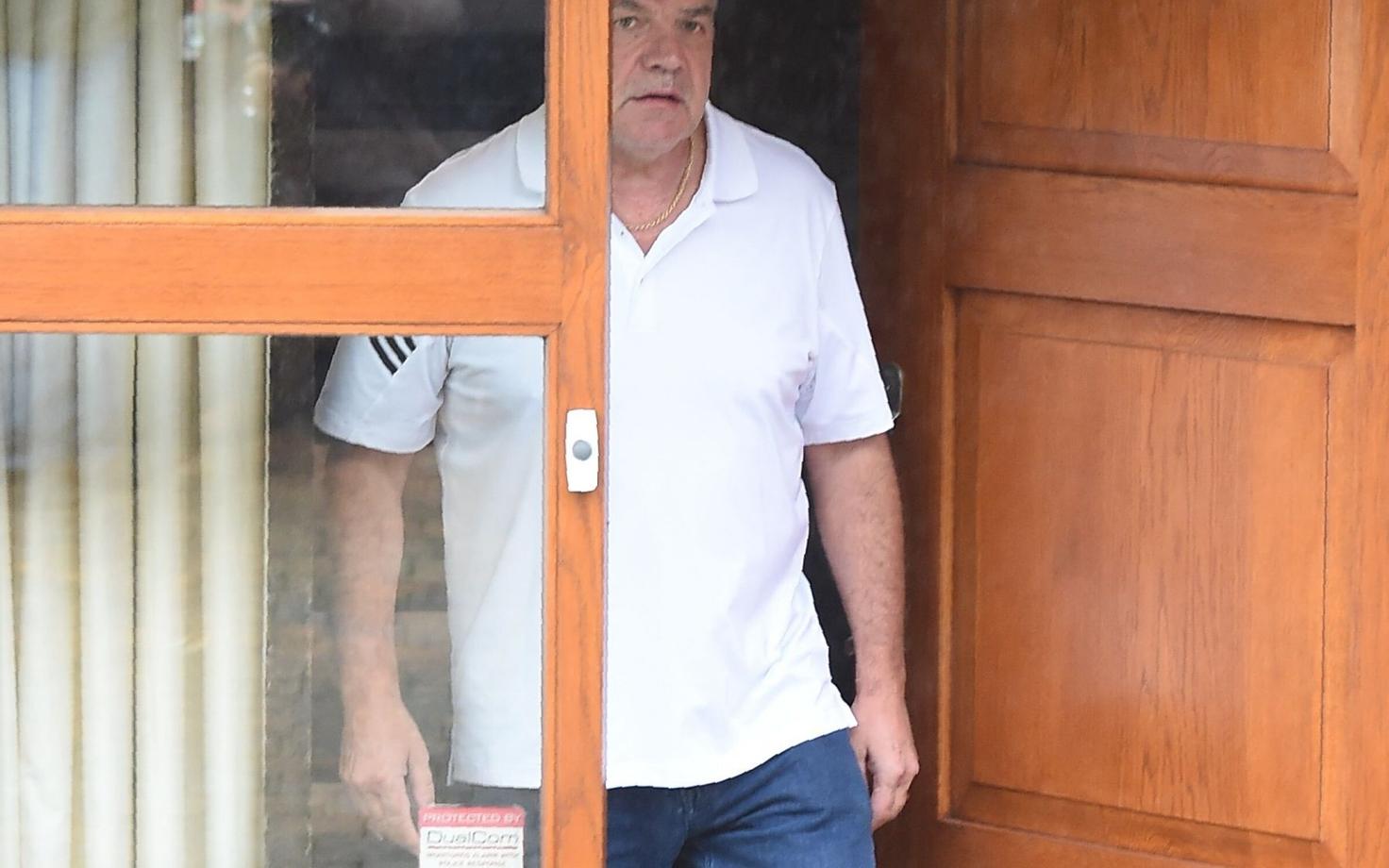 Sam Allardyce enda kodust lahkumas.