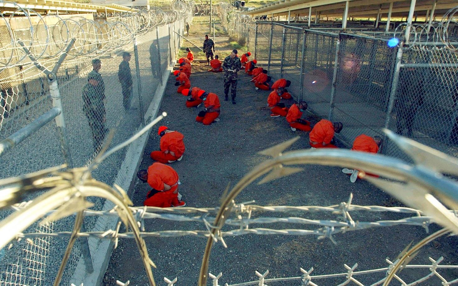 Guantanamo vangla kinnipeetavad 2002. aastal.