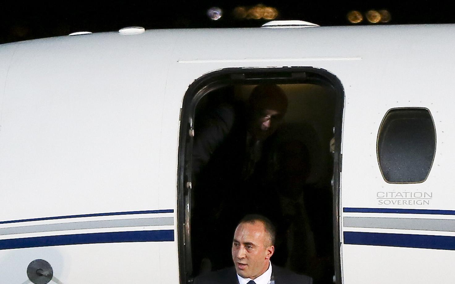 Kosovo ekspeaminister Ramush Haradinaj saabub pärast õigeksmõistmist 2012. aastal Prištinasse.