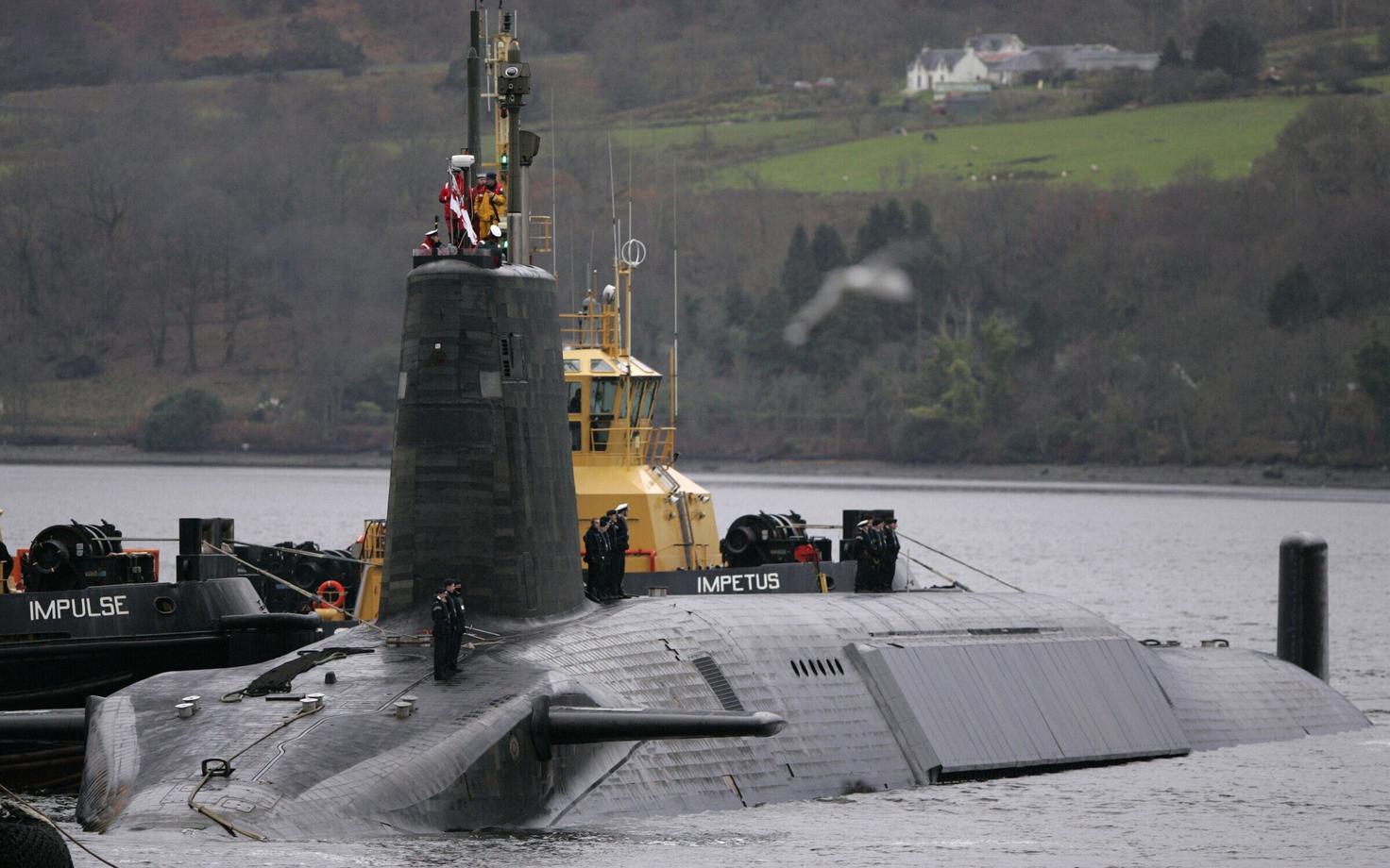 Allveelaev HMS Vengeance 2006. aasta detsembris Glasgow lähistel Faslane'i mereväebaasis.