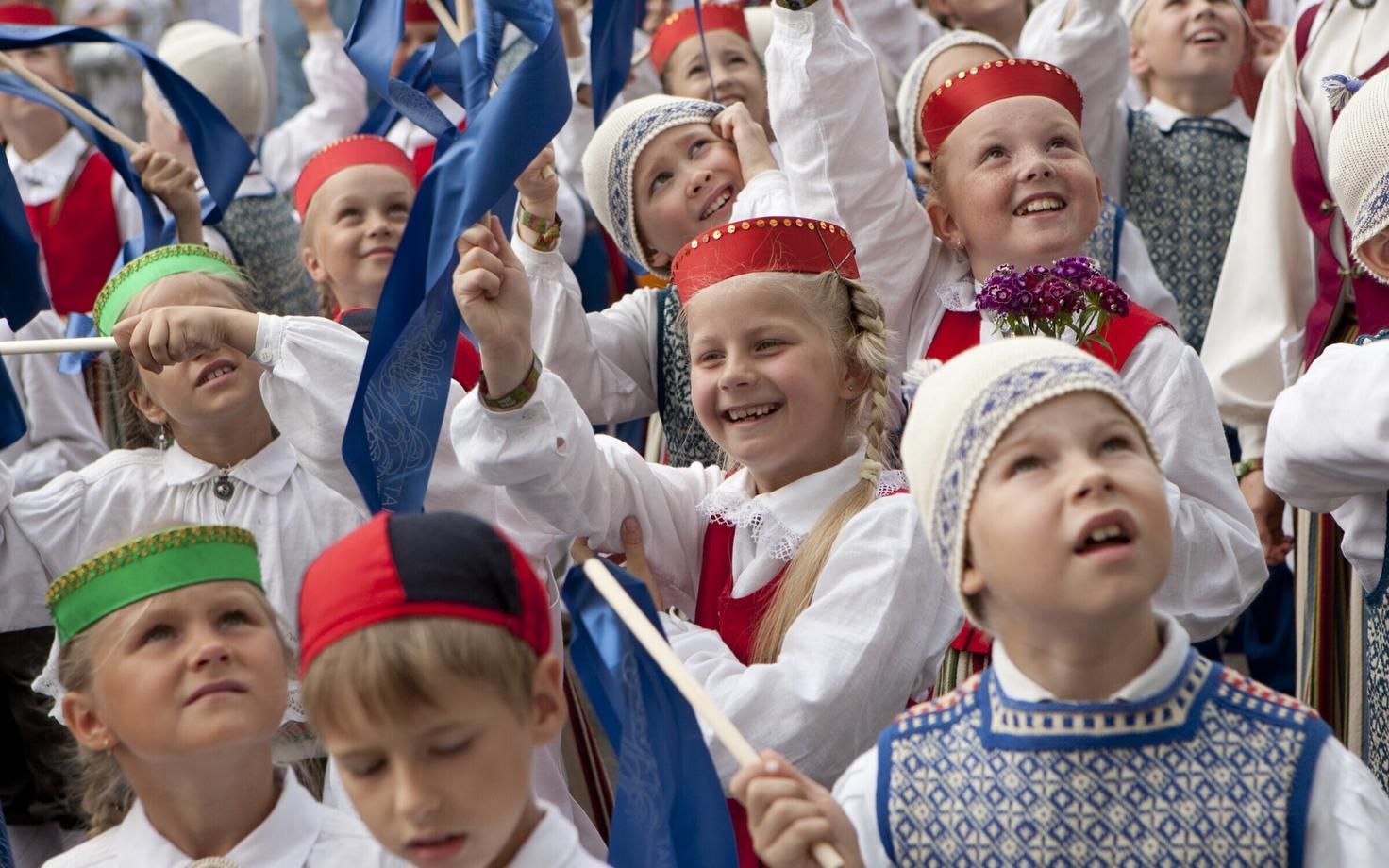 11-й Молодежный праздник песни и танца.