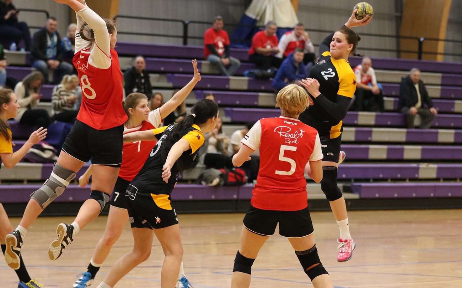 Viskel on Reval-Sport/Padise/Lasnamäe mängija Maarja Põldver