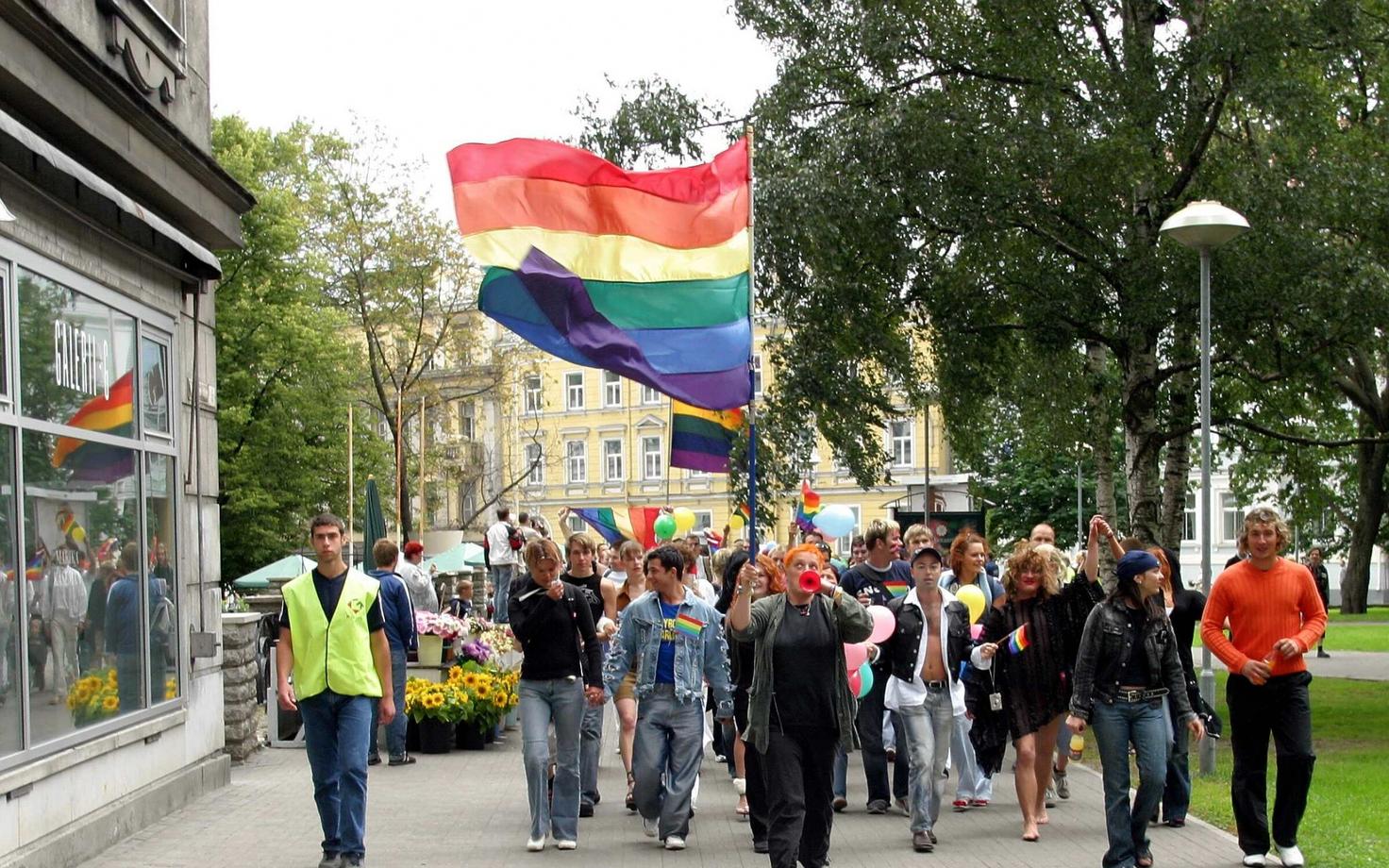 Geiparaad Tallinnas 2004. aastal.