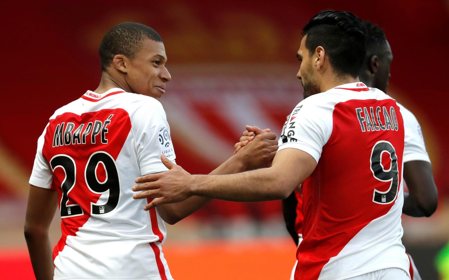 Kylian Mbappe (vasakul) ja Radamel Falcao