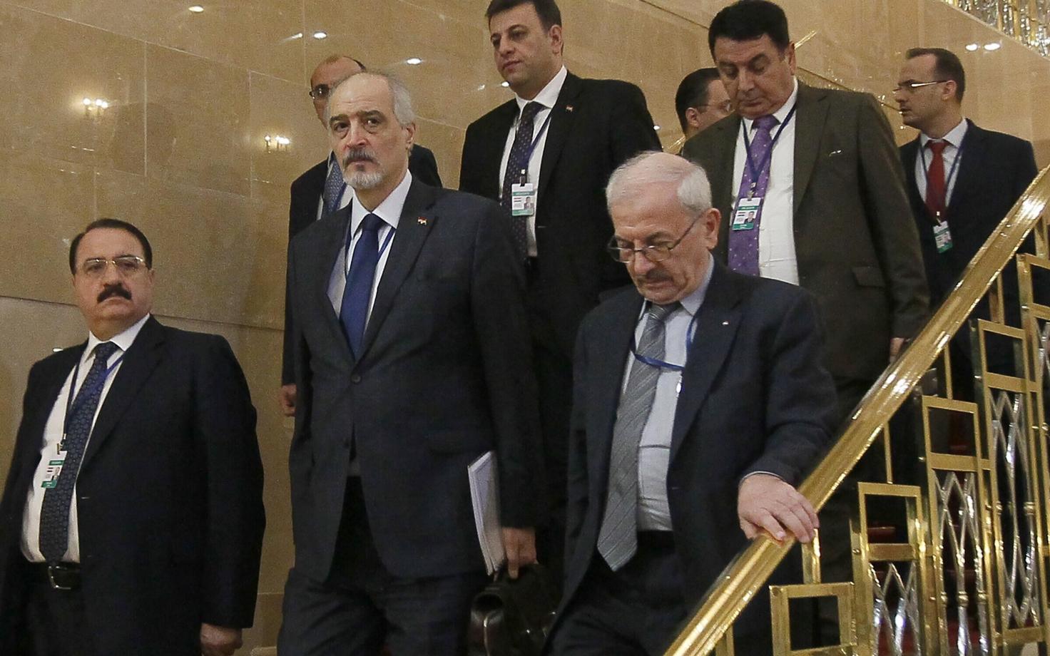 Делегация сирийского правительства на переговорах в Астане.