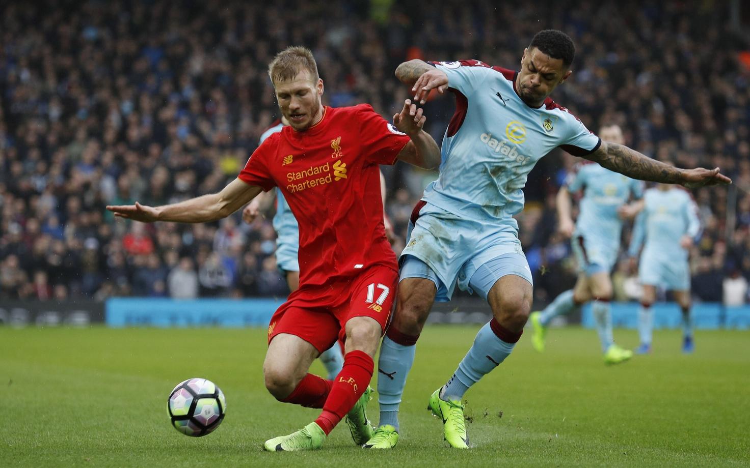 Ragnar Klavan (punases)