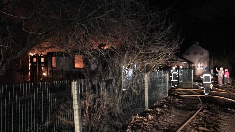 На ликвидацию пожара ушло около трех часов.