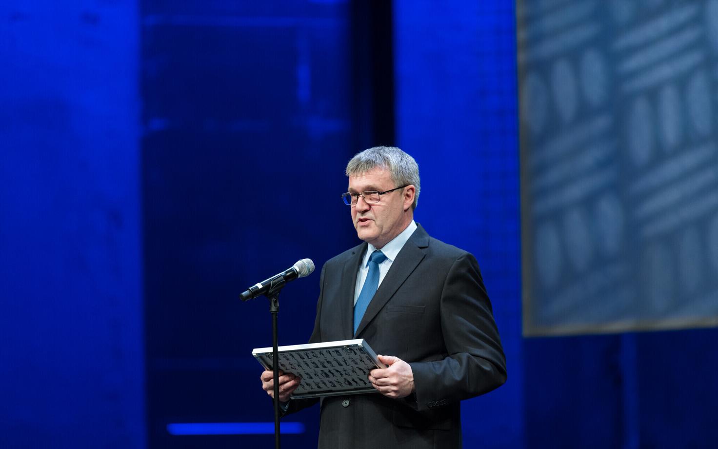 Teatriauhindade gala Ugala teatris, Tonio Tamra