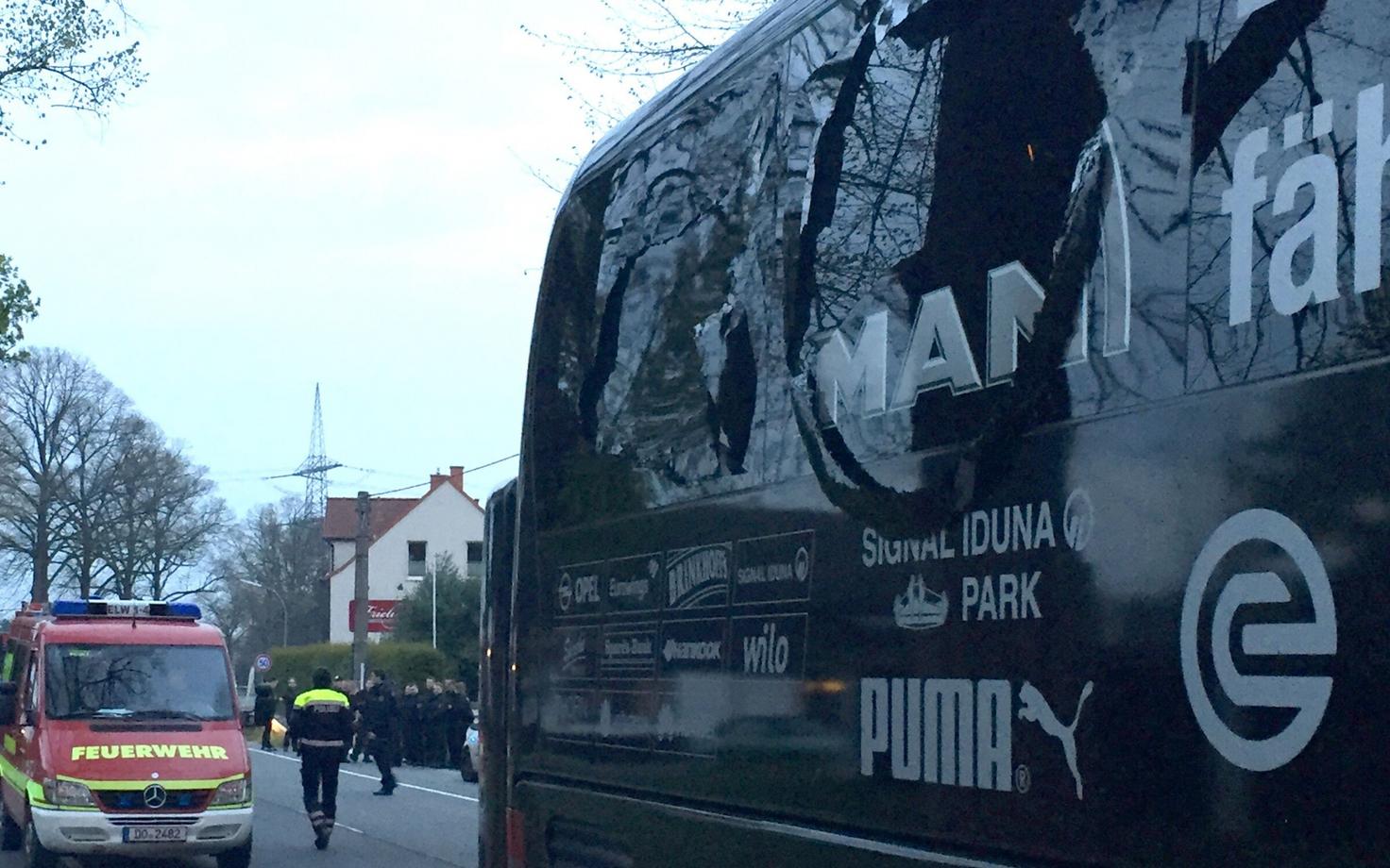 Dortmund Borussia meeskonna bussi tabasid plahvatused.