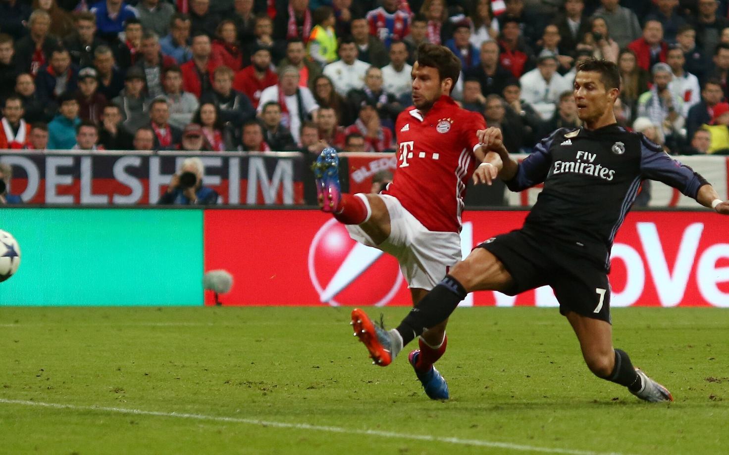 Cristiano Ronaldo väravat löömas