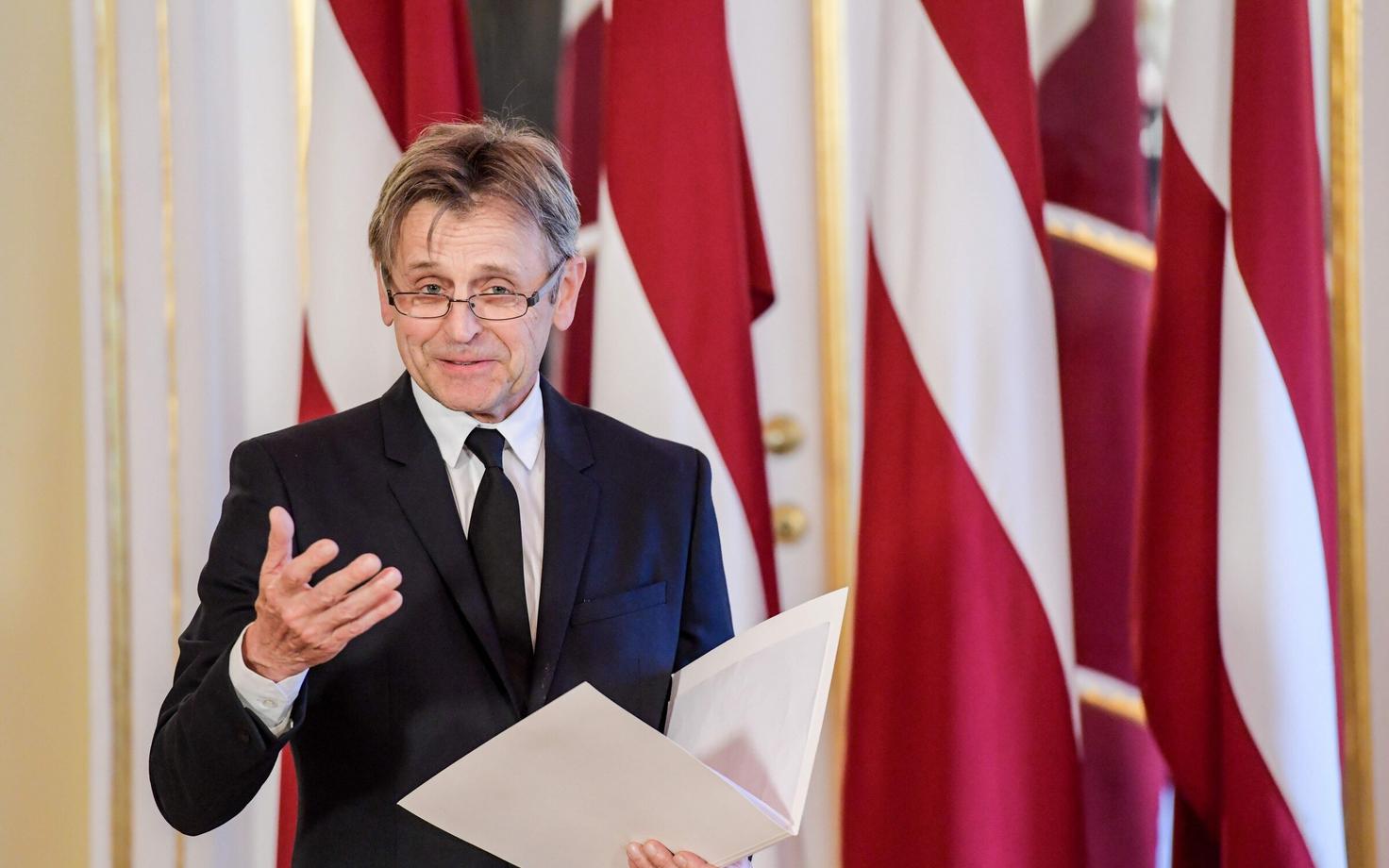 Mihhail Barõšnikov Läti kodanikuks saamise tseremoonial 27. aprillil.