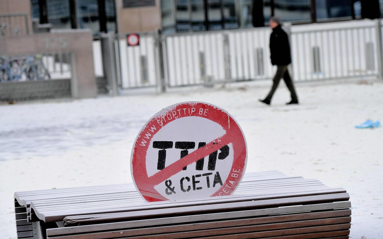 TTIP ja CETA vastane plakat Brüsslies käesoleva aasta jaanuaris.