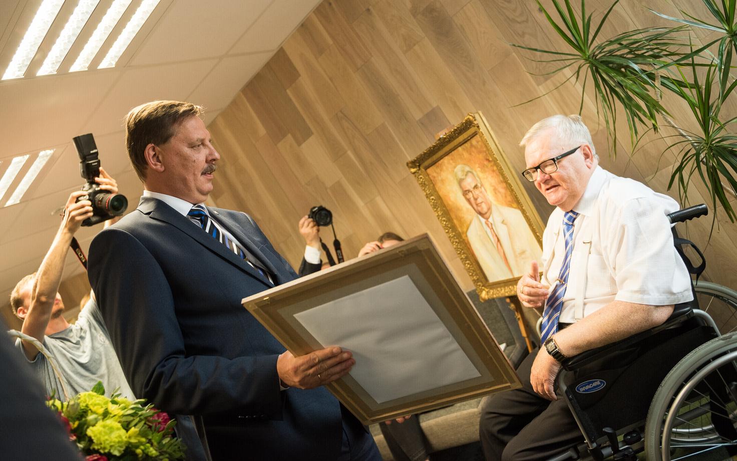 Tallinna linnapea kohuseid täitev Taavi Aas Edgar Savisaare sünnipäeval.