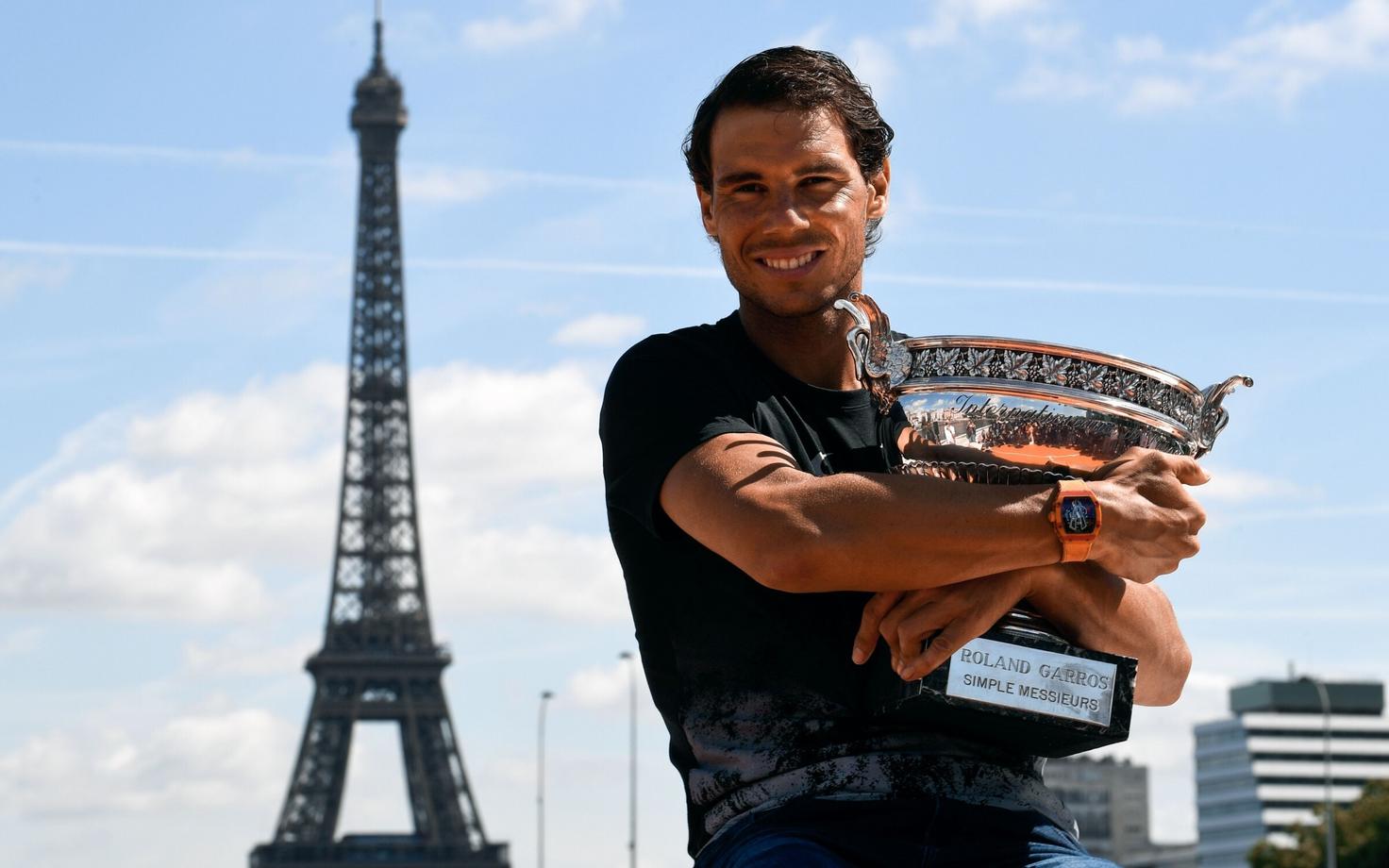 Rafael Nadal Prantsusmaa lahtiste võidukarikaga