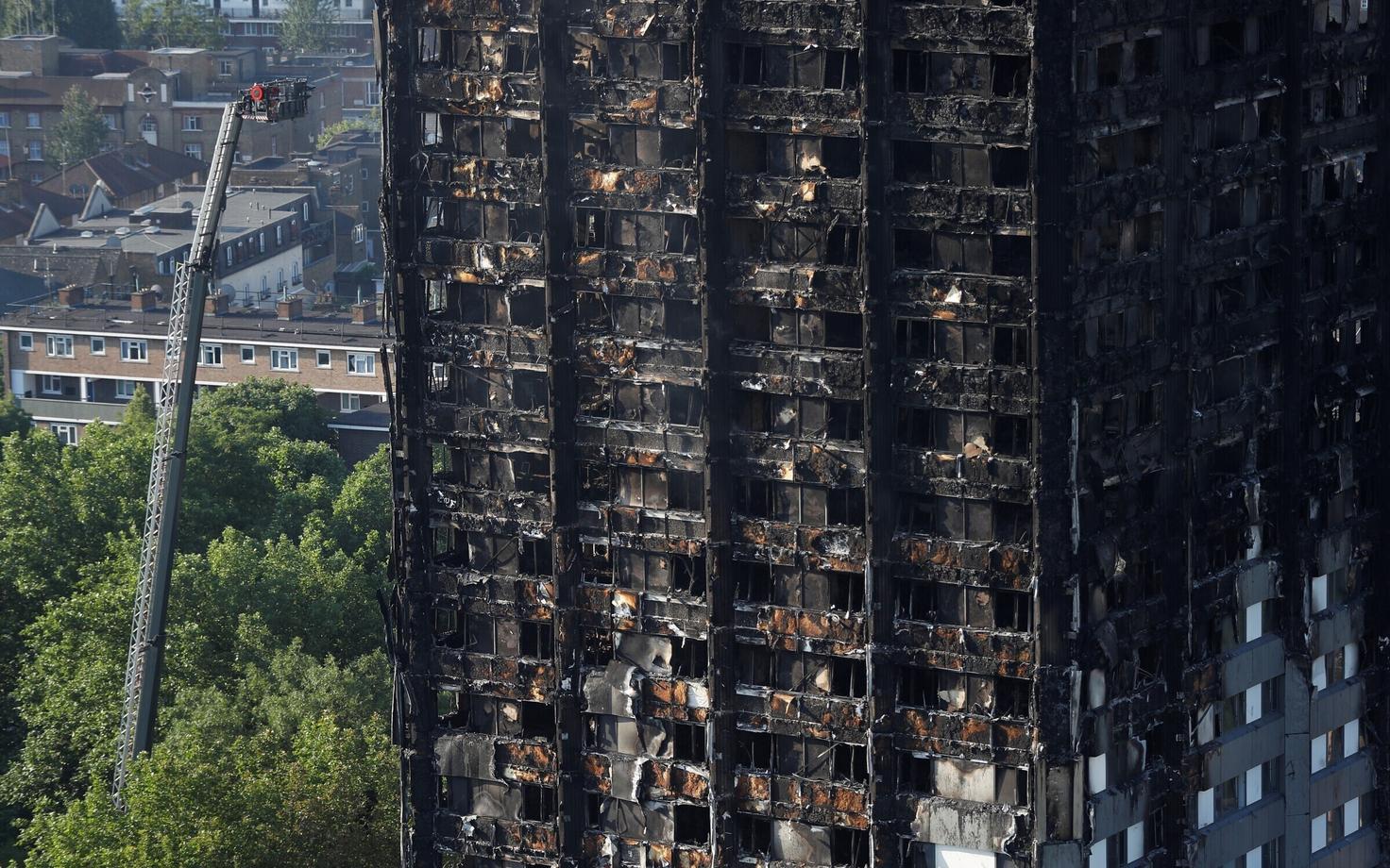 Жертвами трагедии в Grenfell Tower стали по меньшей мере 79 человек.