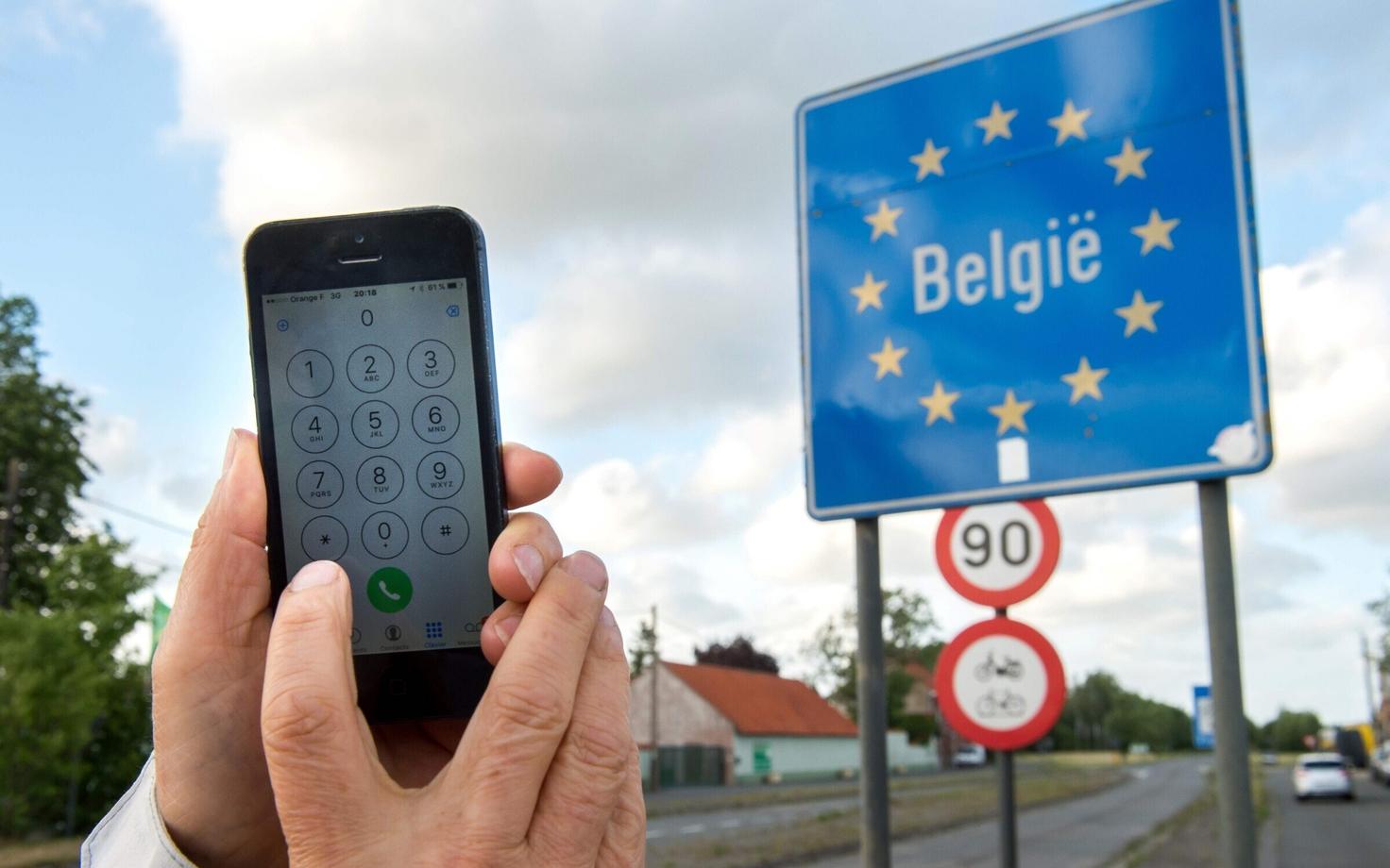 Mobiiltelefon Prantsuse-Belgia piiril.