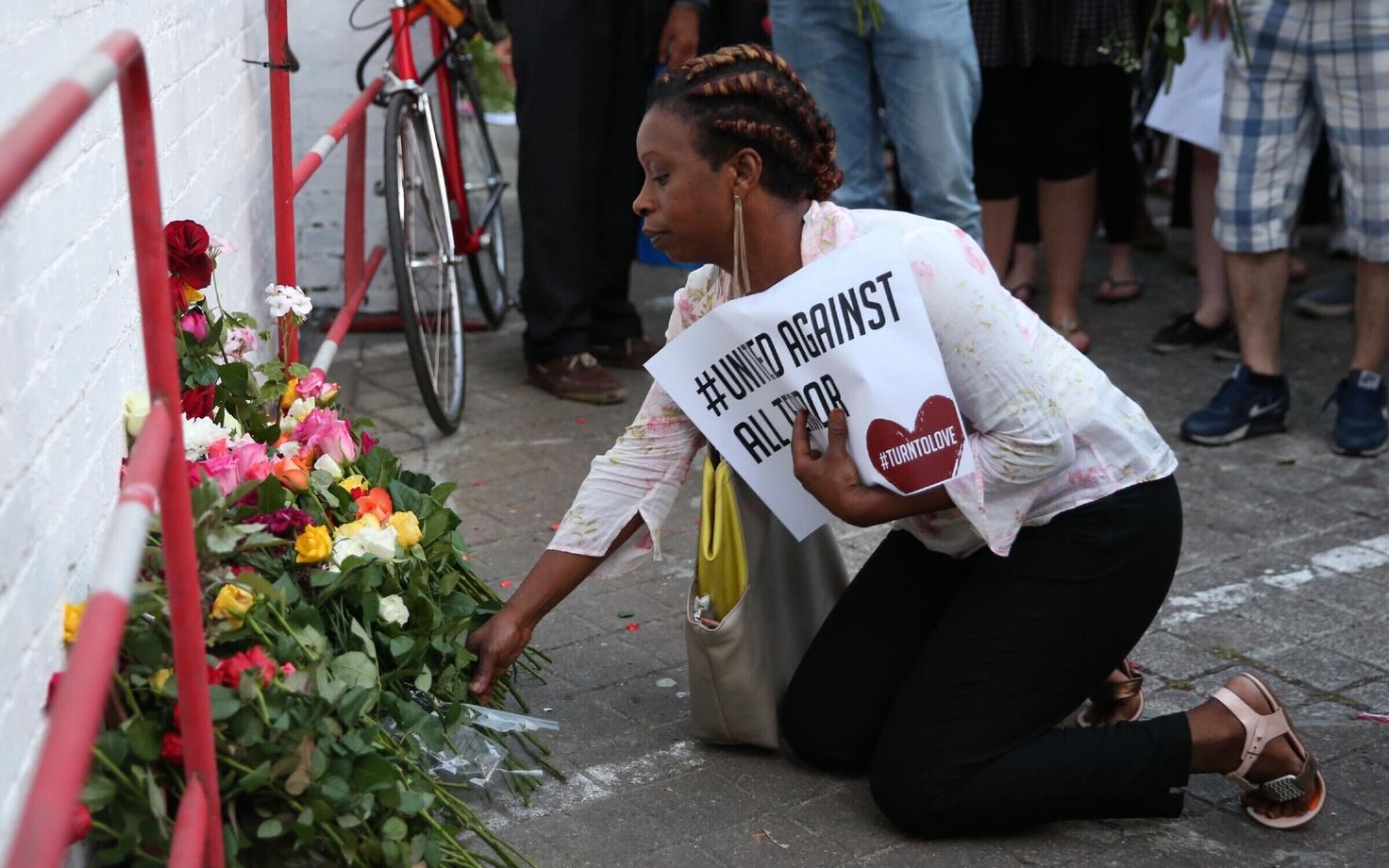 Londonis Finsbury Parkis kogunesid inimesed terrorismivastasele ühispalvusele.