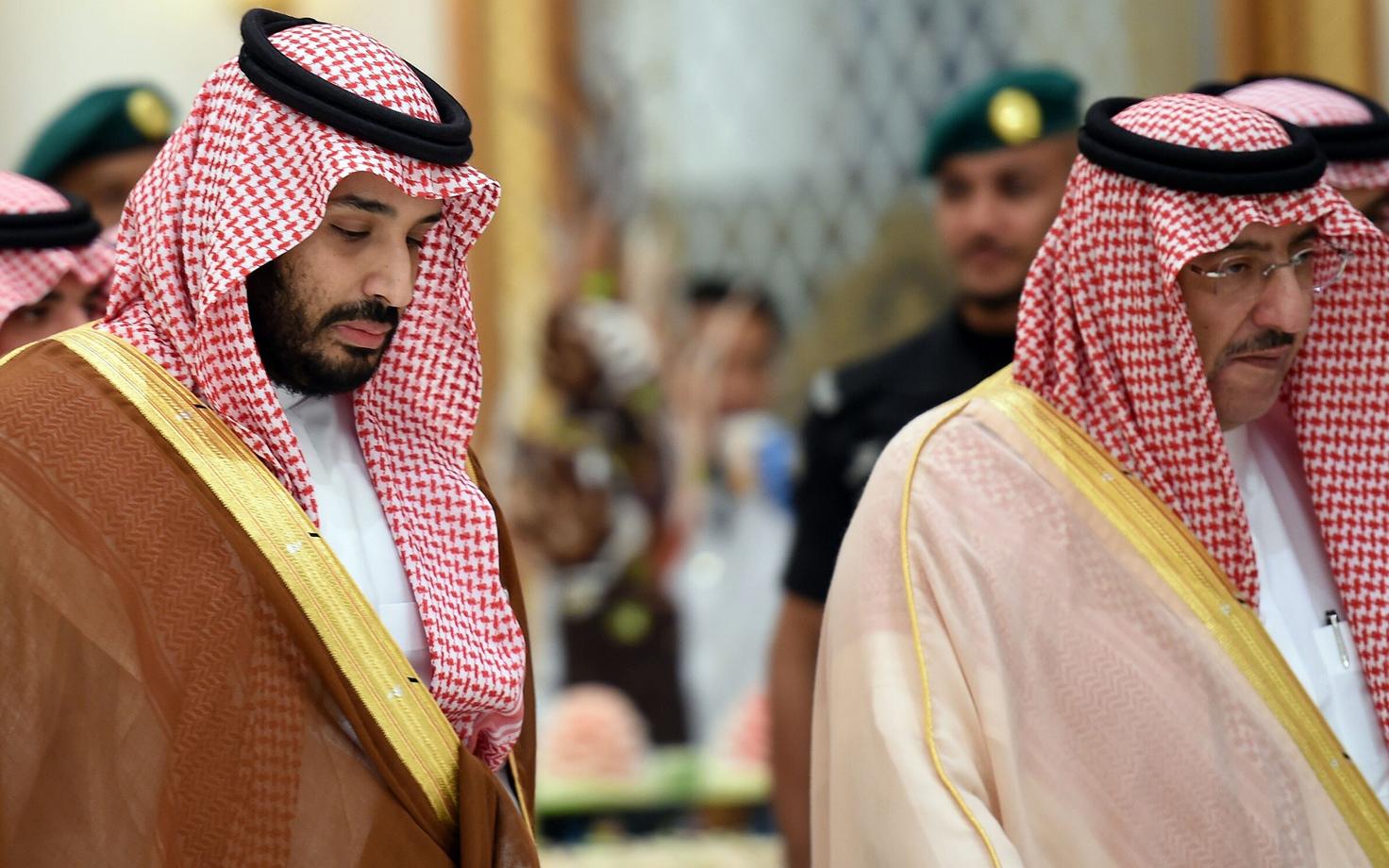 Uus kroonprints Mohammed bin Salman (vasakul) ja eelmine kroonprints Mohammed bin Nayef 2015. aastal.