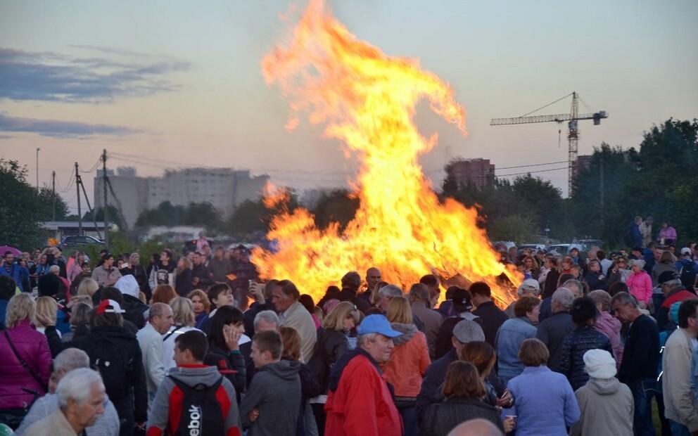Lasnamäe jaanipidustused
