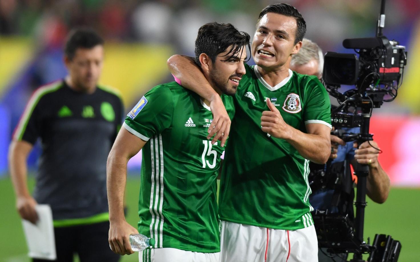 Rodolfo Pizarro, Erick Torres (Mehhiko)