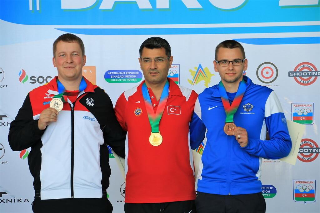 Peeter Olesk (paremal) võitis EM-il pronksmedali.