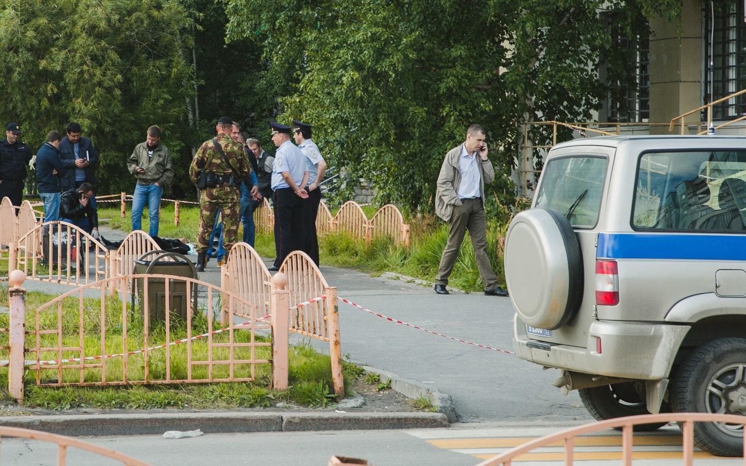 Võimuesindajad 19. augustil sündmuskohal Surgutis.