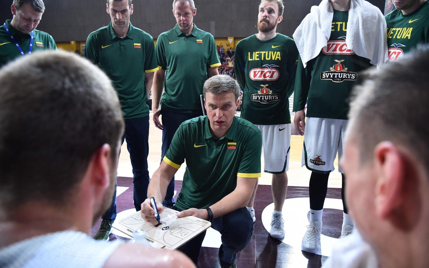 Leedu korvpallikoondis ja peatreener Dainius Adomaitis