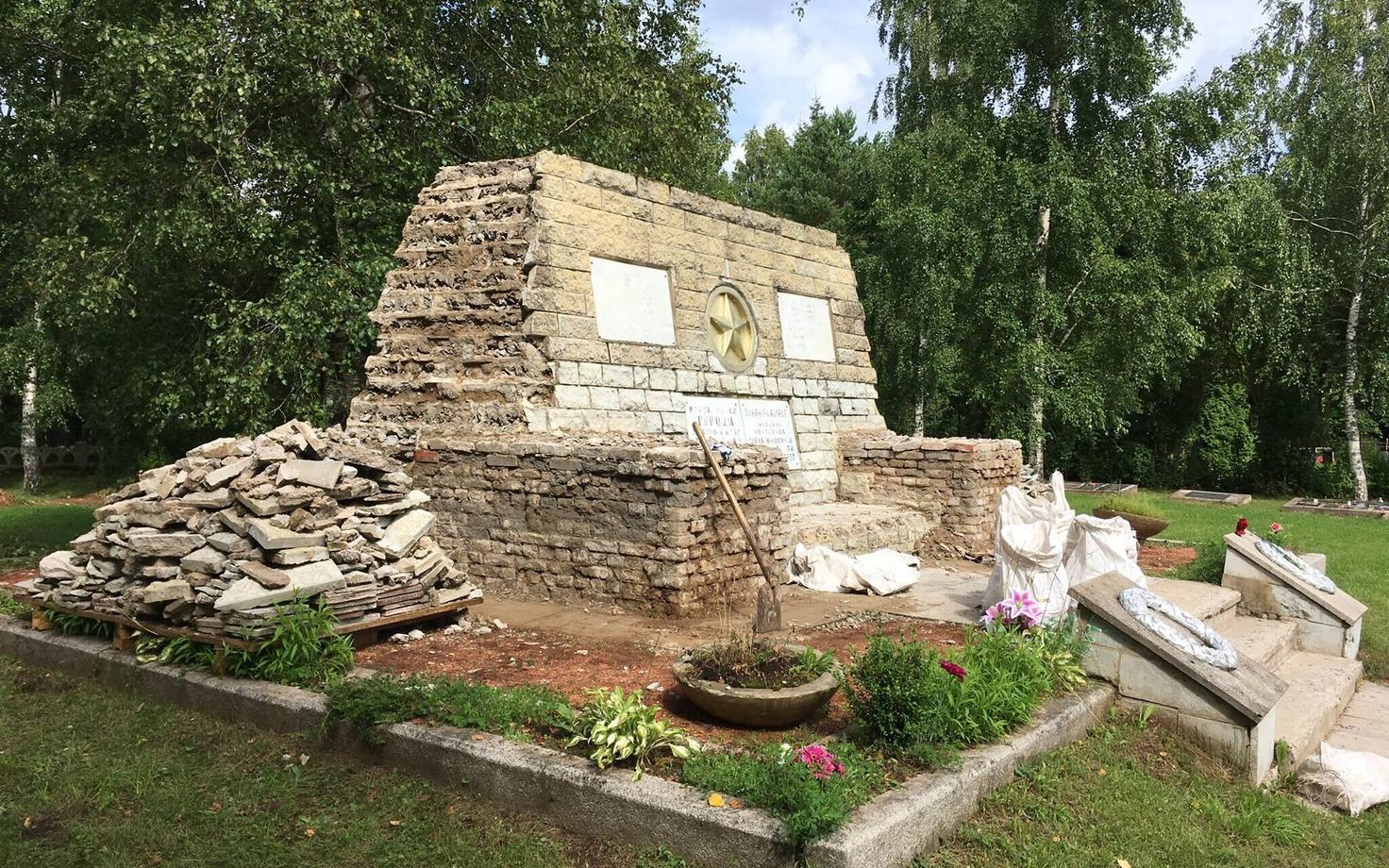 Мемориал в Синимяэ обновят.