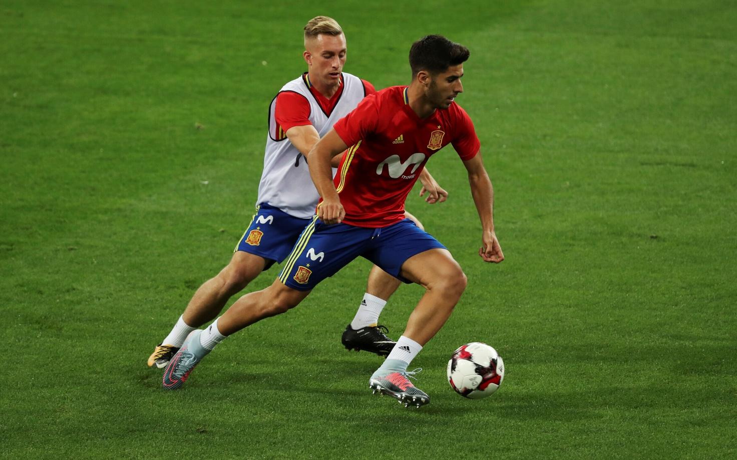 Marco Asensio ja Gerard Deulofeu Hispaania koondise treeningul