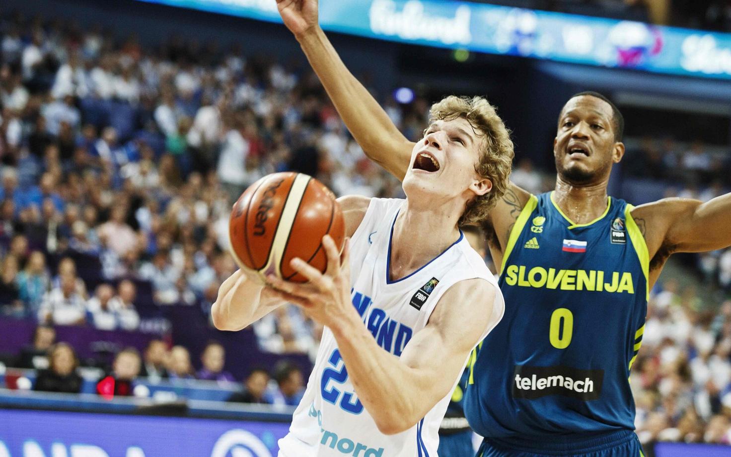 Lauri Markkanen ja Anthony Randolph