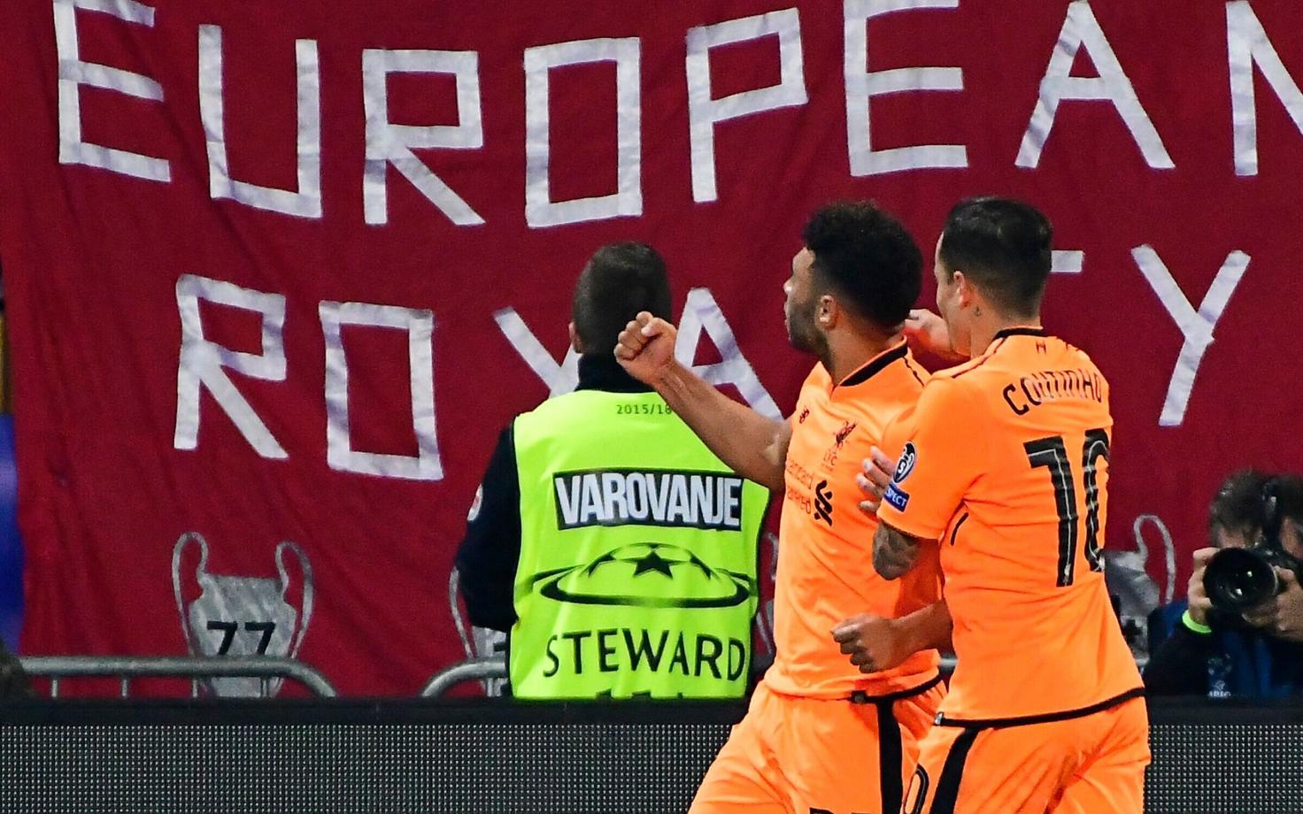 Alex Oxlade-Chamberlain ja Philippe Coutinho