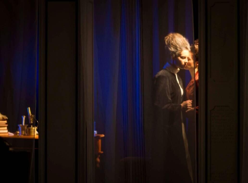 Molière´i „Õpetatud naised“.