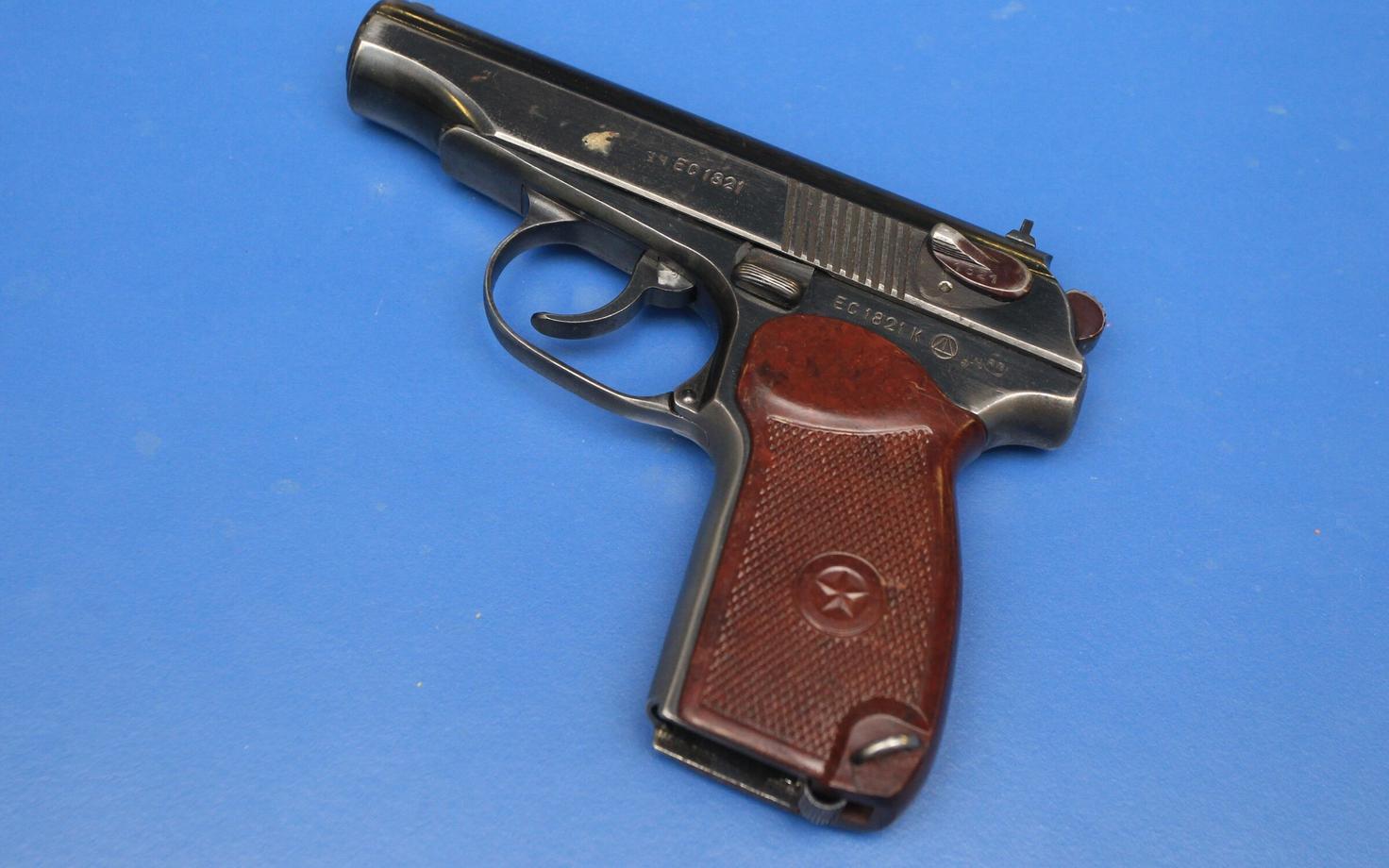 Foto on illustratiivne. Pildil politse teenistusrelv Makarov.