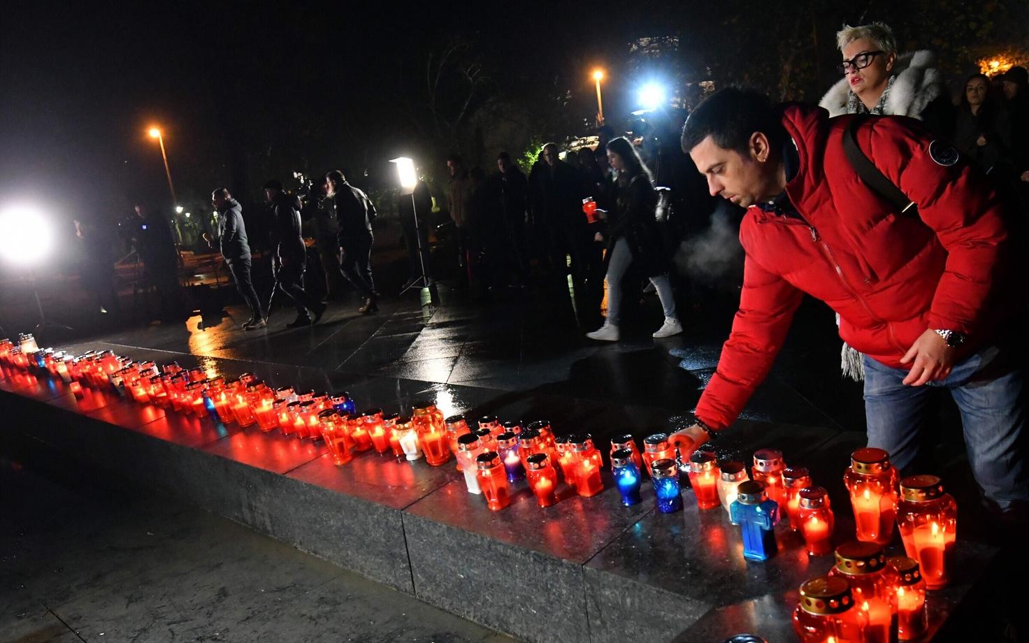 Bosnia horvaadid Mostaris 29. novembril nende seas kangelaseks peetud Praljakit mälestamas.